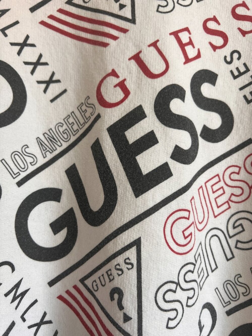 Guess Los Angeles Men's White All Over Print Logo Crewneck Sweatshirt - Picture 4 of 6